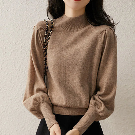 Morena | Elegant knitted top with puff sleeves